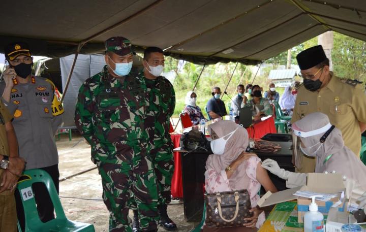 Kodim 0212/Tapsel Gelar Vaksinasi Covid-19 Serentak Bagi Purnawirawan dan Warakawuri