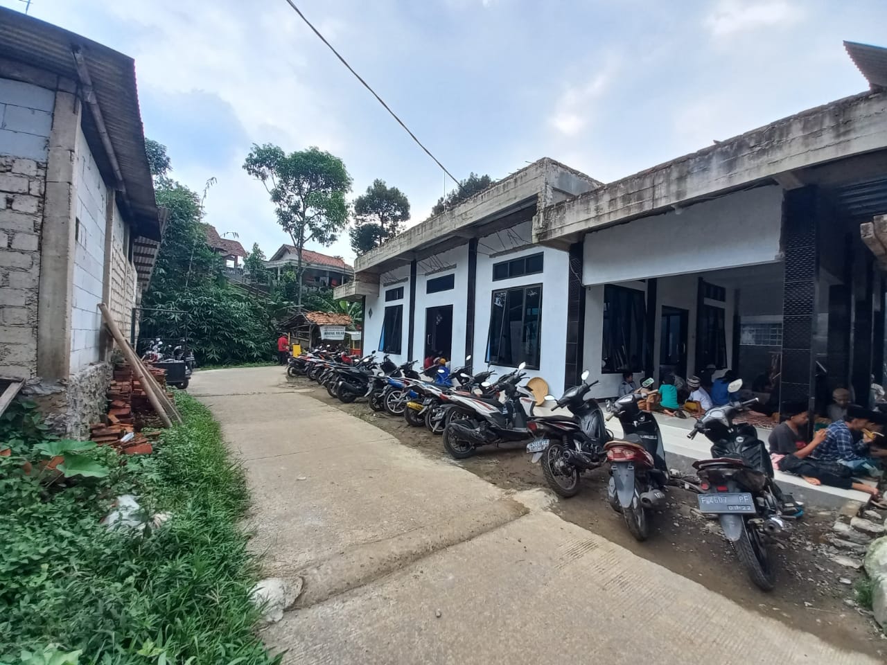 Masjid Imadul Bilad Selesai Dibangun, Warga Pemijahan Bogor Gelar Tasyakuran