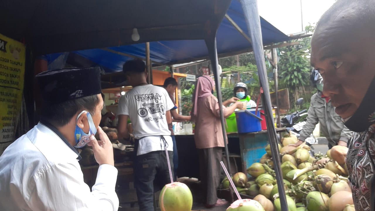 Partai UKM Adakah Sudah Mencacah Usaha Kelapa Muda Kang Didi di Bandung?