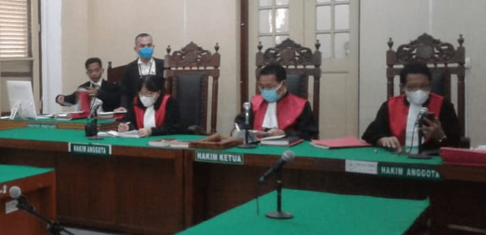 Tiga Terdakwa Jaringan Sabu Antar Provinsi Menjalani Sidang Perdana