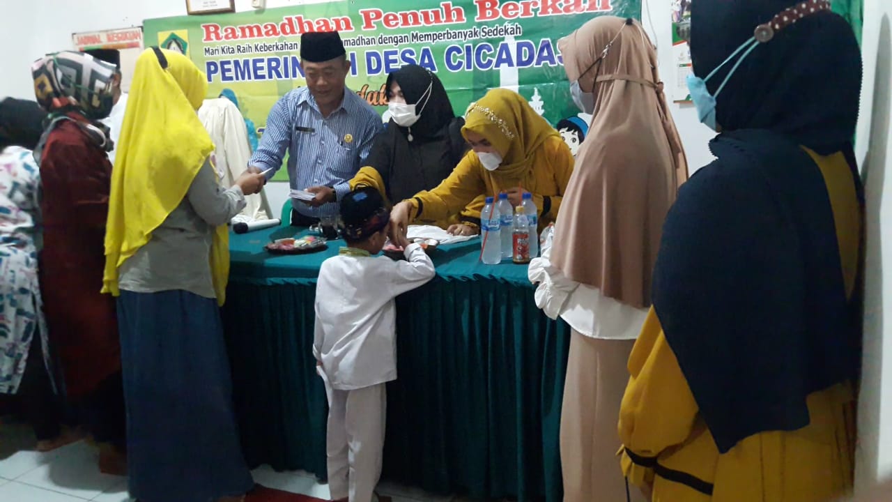 Pemdes Cicadas Kecamatan Ciampea Kabupaten Bogor Mengadakan Acara Santunan Anak Yatim