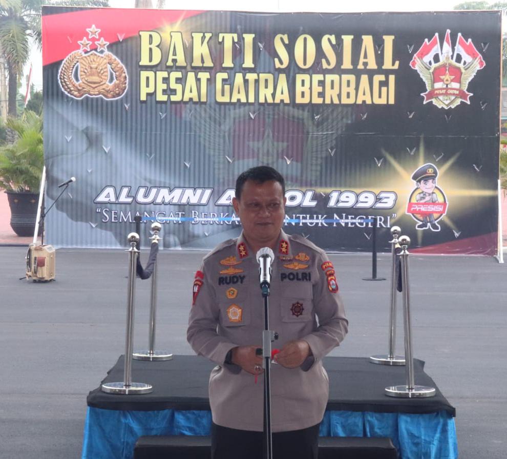 Kapolda Banten Lepas Pendistribusian Baksos Alumni Akpol Angkatan 93 Batalyon Pesat Gatra