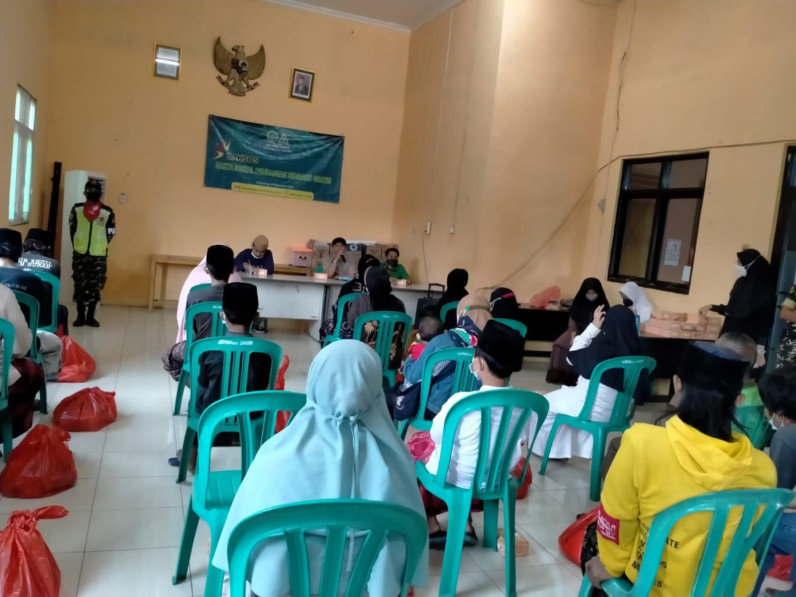 Wujud Pengabdian Ipnu dan Ippnu Peduli Terhadap Sesama Berbagi Sembako Bagi Warga Yang Tidak Mampu