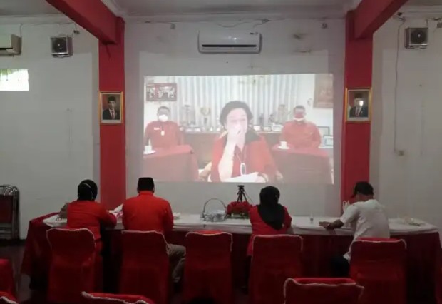 Megawati Tampil Segar Bugar, Kader PDIP Kabupaten/Kota Lega dan Bersemangat Ditengah Terpaan Hoak Isu Sakit Me