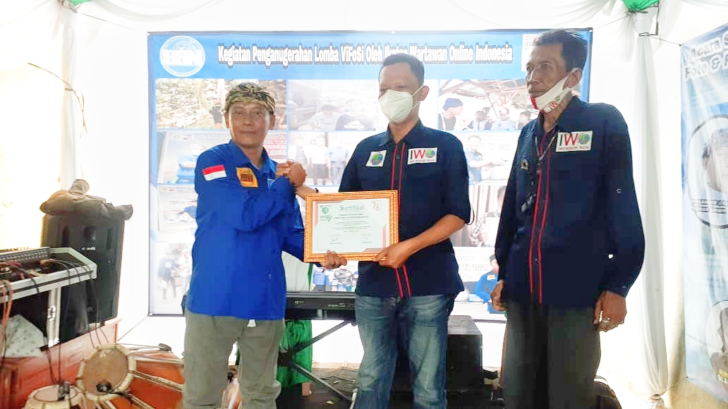 Juara 1 Lomba Film Pendek Semangat Cinta Tanah Air ViFoSi 2021 oleh IWO, Redaksi BBNews Adakan Syukuran di Cig