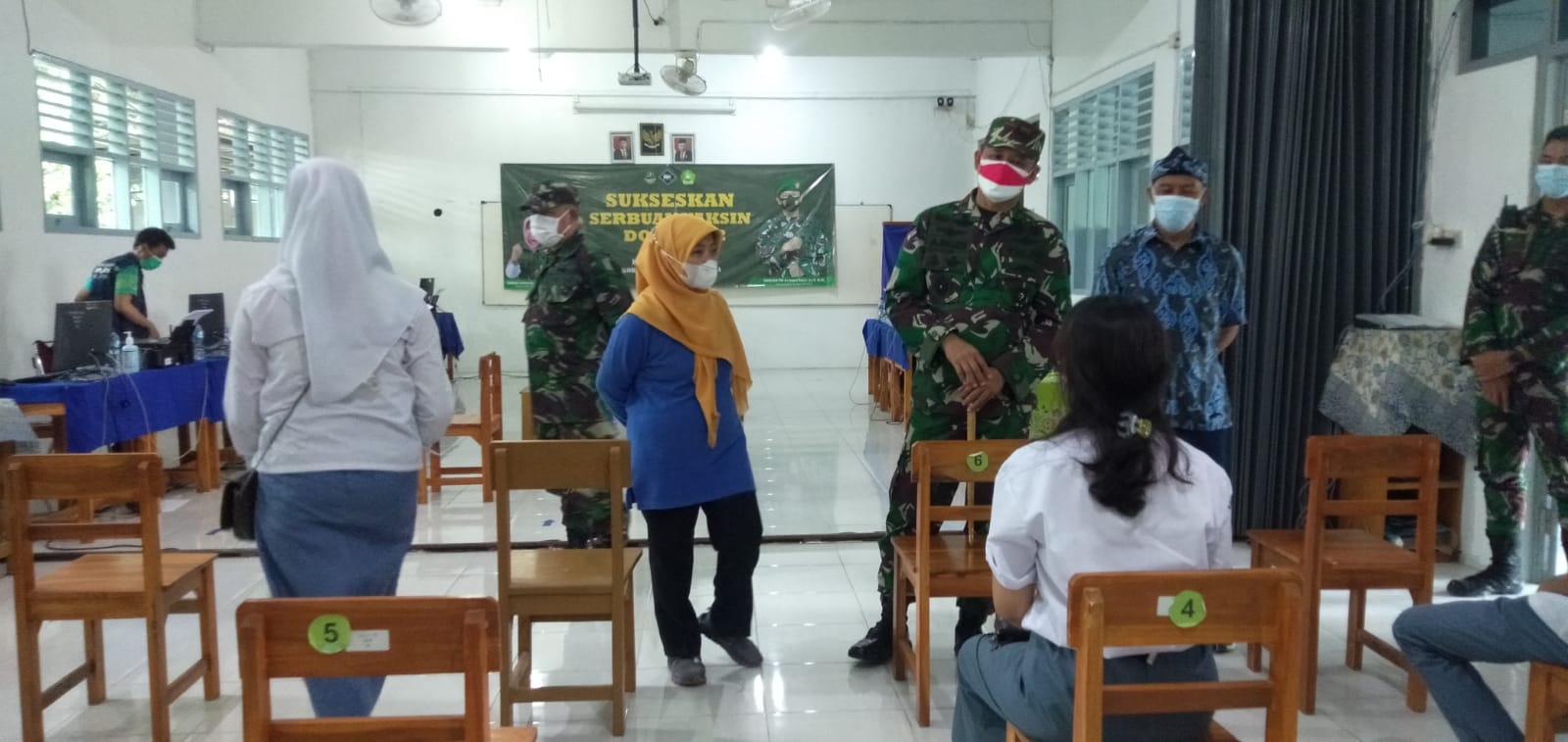 Antusiasme Para Pelajar Ikuti Pelaksanaan Vaksinasi di SMP 3 Ciawi Gelaran Danrem 061/SK