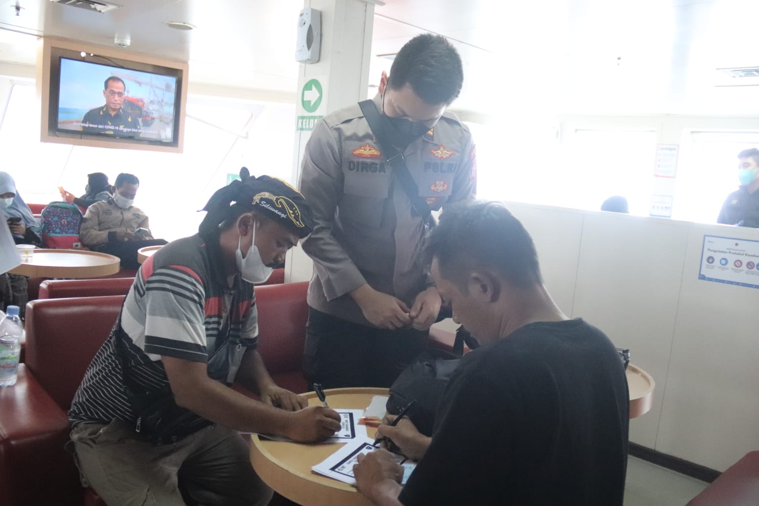 Optimalkan Target Vaksinasi, Polda Banten Aktifkan Kembali Vaksinasi di Kapal Ferry