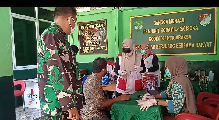 500 Warga Vaksin Tahap I Dan II, Danramil 13/Csk Ajak Peserta Ikut Sosialisasikan Gerakan Vaksinasi