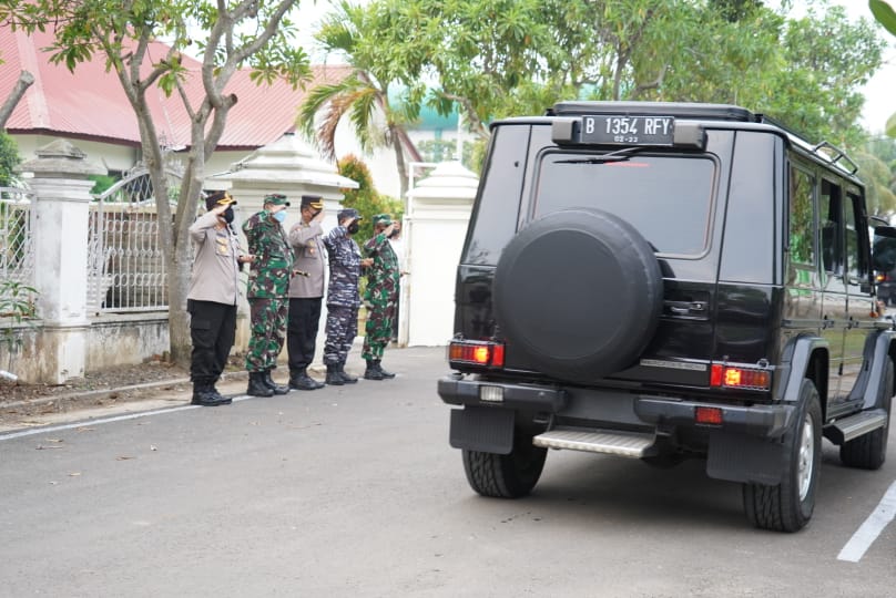 Danrem 064/MY Sambut Kedatangan Wapres RI di Tanara