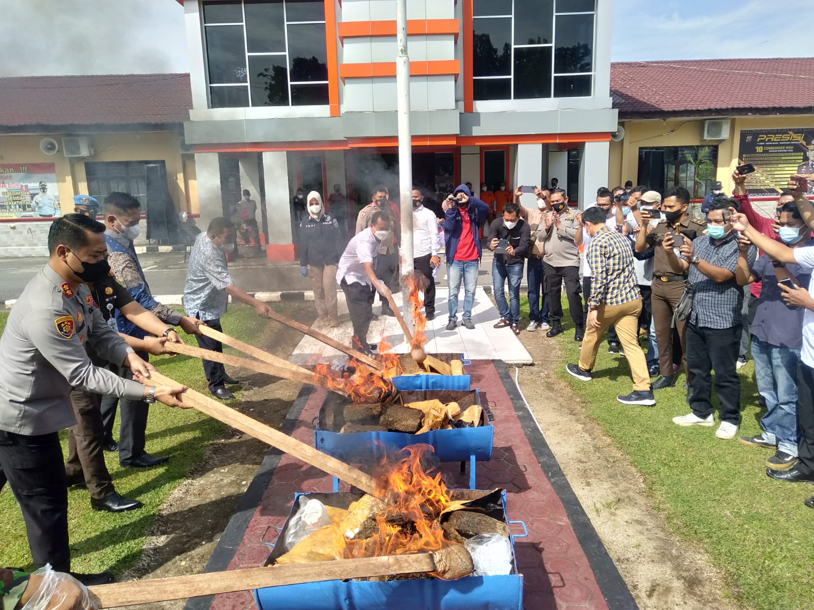 Sekdakab Labuhanbatu Saksikan Pemusnahan Barang Bukti Narkoba