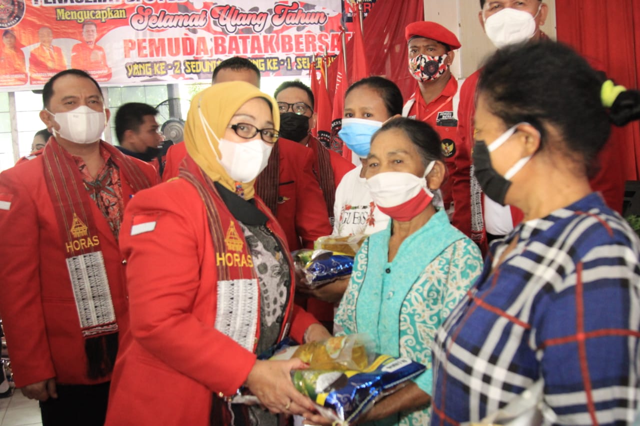 Bupati Labuhanbatu dr.H.Erik Adtrada Ritonga,M.KM dan Wakil Bupati Labuhanbatu Hj.Ellya Rosa Siregar, S.Pd.MM 