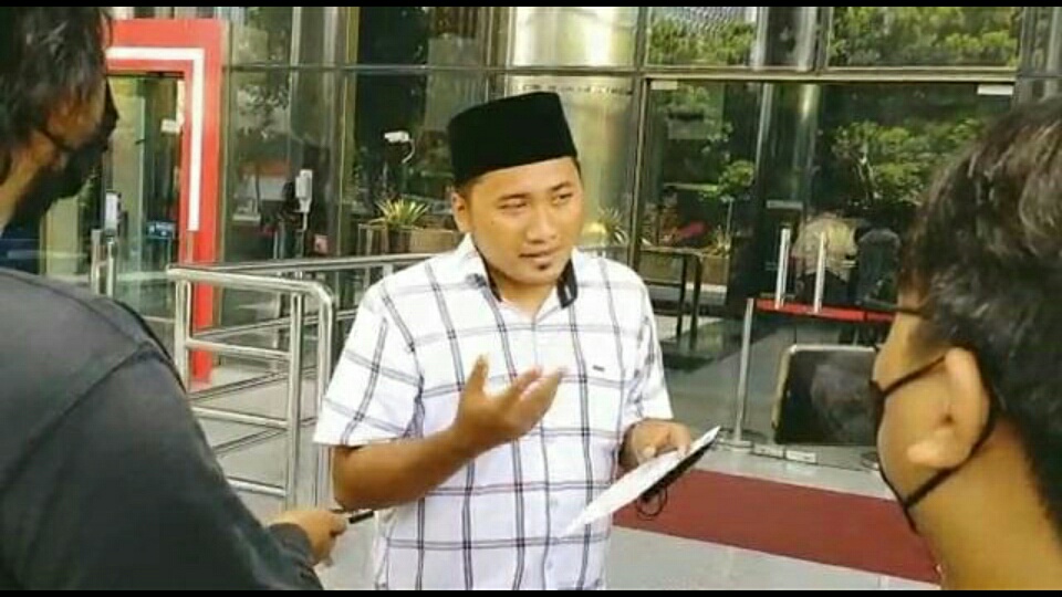 Ahmad Annur, Laporkan Korupsi Dana Hibah Jawa Timur ke KPK