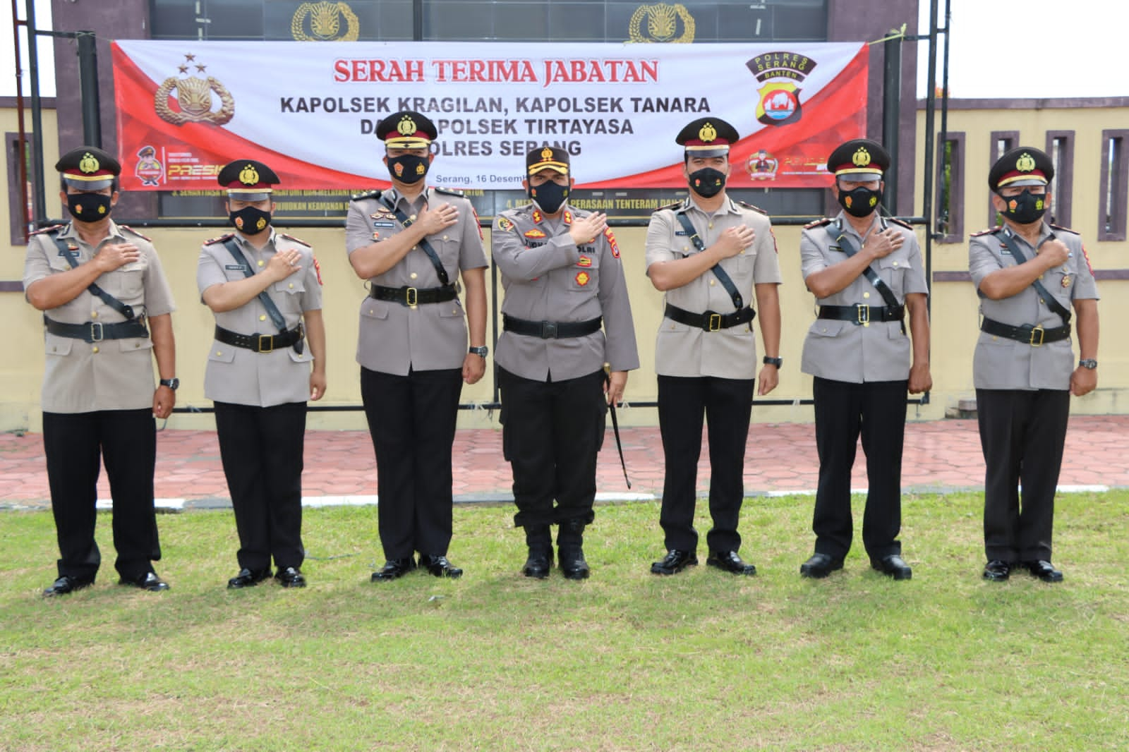 Polres Serang Polda Banten laksanakan Sertijab Tiga Kapolsek