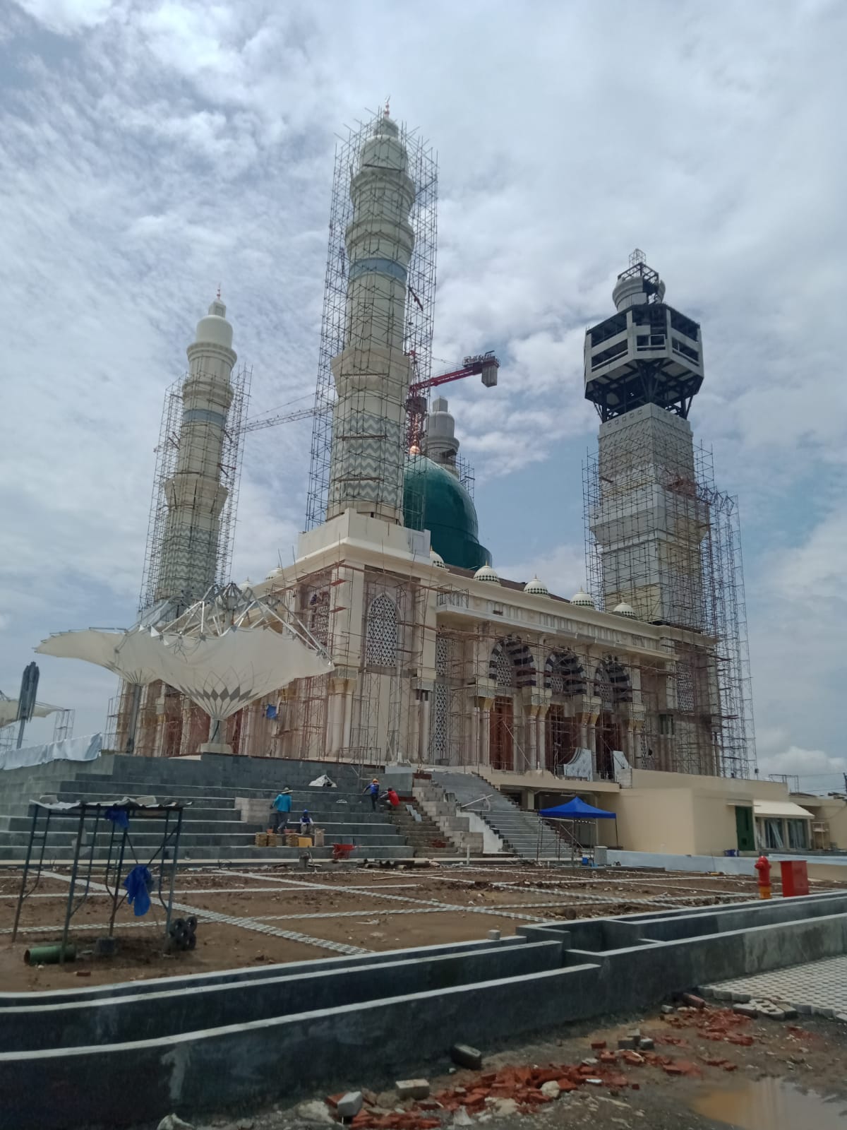 Selesaikah Masjid Agung Karanganyar dengan Perpanjangan Waktu yang Diberikan.??.. Ini jawabnya