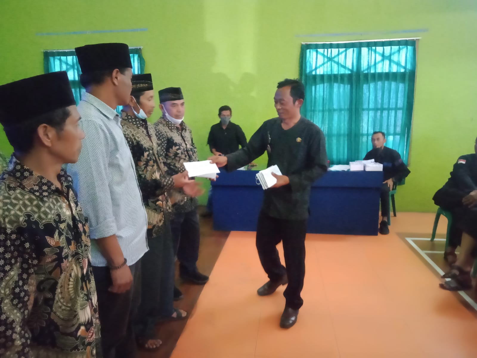 Pemerintah Desa Berjo Ngargoyoso Bagikan (CSR) Lima Ratus Juta Pada 50 RT Lewat Bumdes