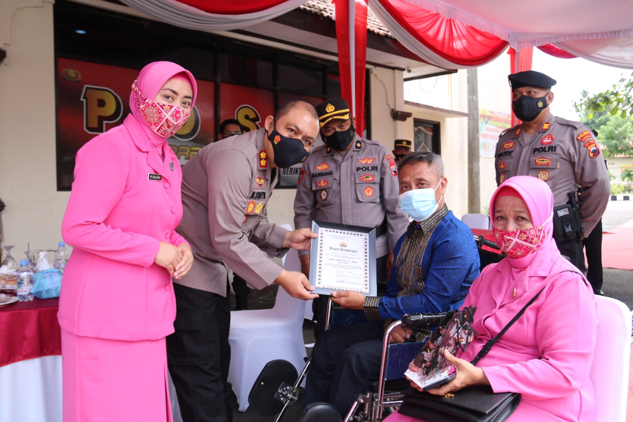 Wisuda Purna Bakti, Kapolres Karanganyar : Terima Kasih Atas Pengabdiannya Senior