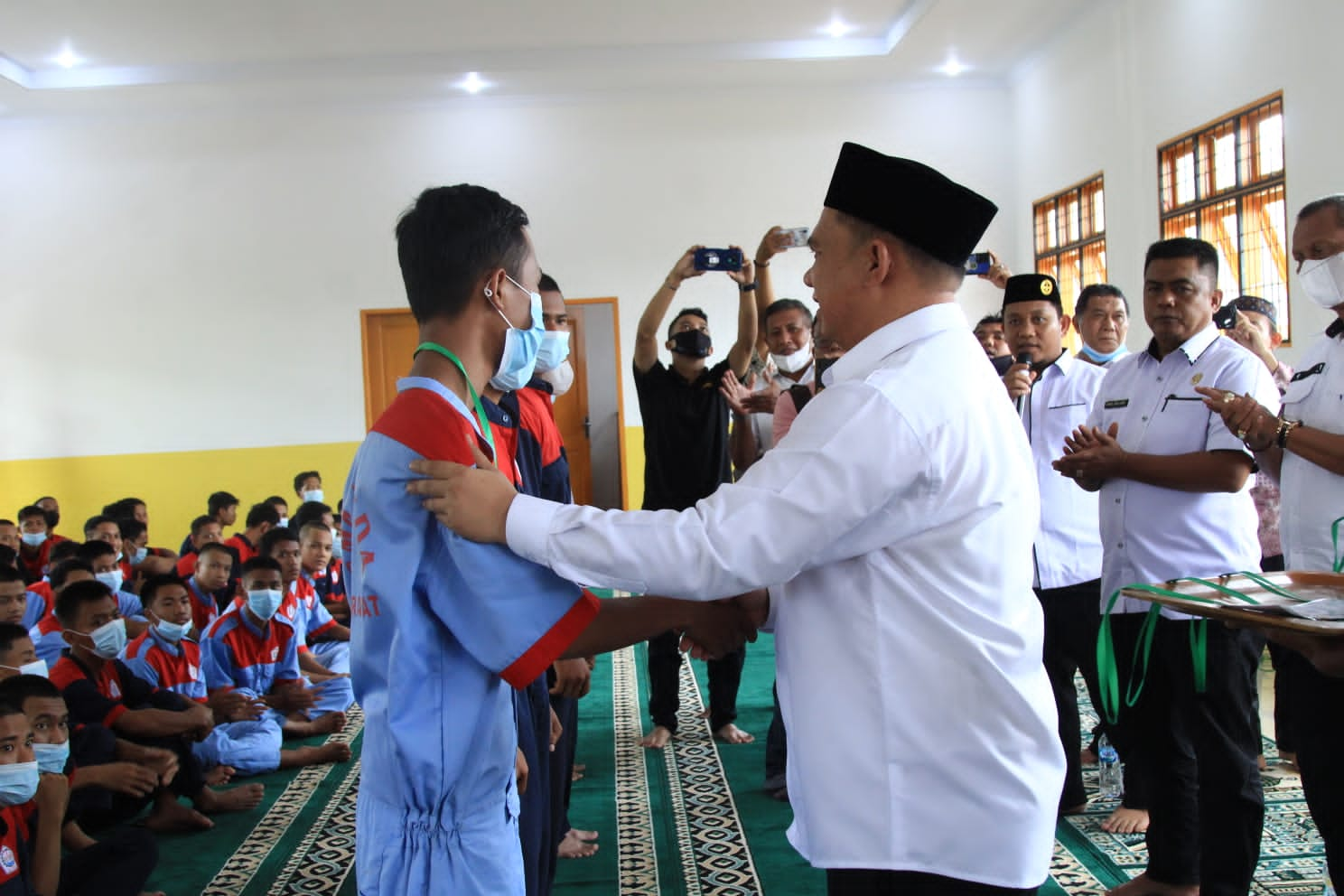 Bupati Labuhanbatu Lepas Siswa-siswi SMK Pemda Ikuti Prakerin