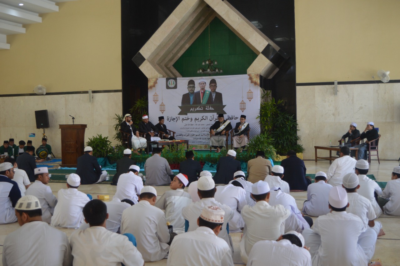 STAIL Gelar Haflatu Takrim Penyerahan Sanad al-Qur’an 30 Juz