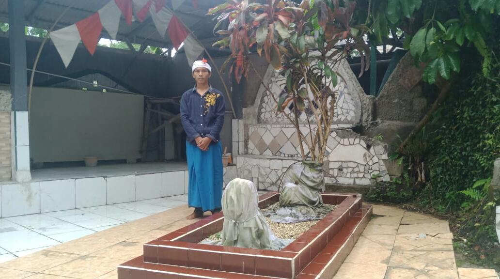 Aki Saepudin Tasakur ke Makam Keramat Kanjeng Mama Dalam Wijaya Kusuma