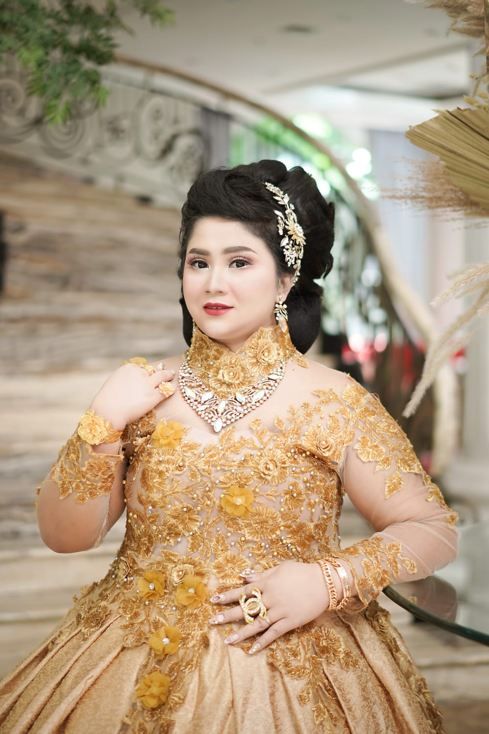 Madam Kin Pemotretan Glamor di Hotel Mewah Para Artis di Bogor