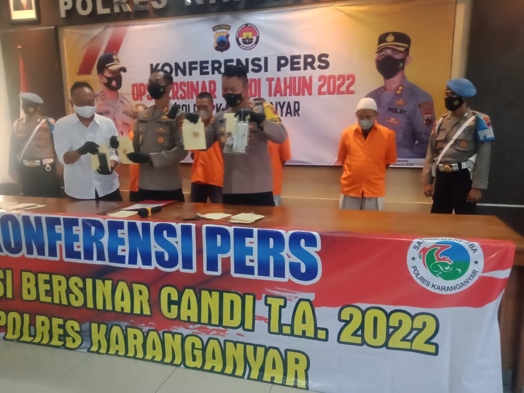 Sat Narkoba Polres Karanganyar Amankan Lima Pengedar dan Pengguna Narkoba Pada Oprasi Bersinar Candi