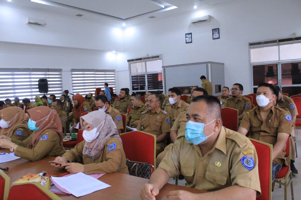 Sekdakab Labuhanbatu Pimpin Rapat Evaluasi Percepatan Pelaksanaan Pembangunan TA. 2022