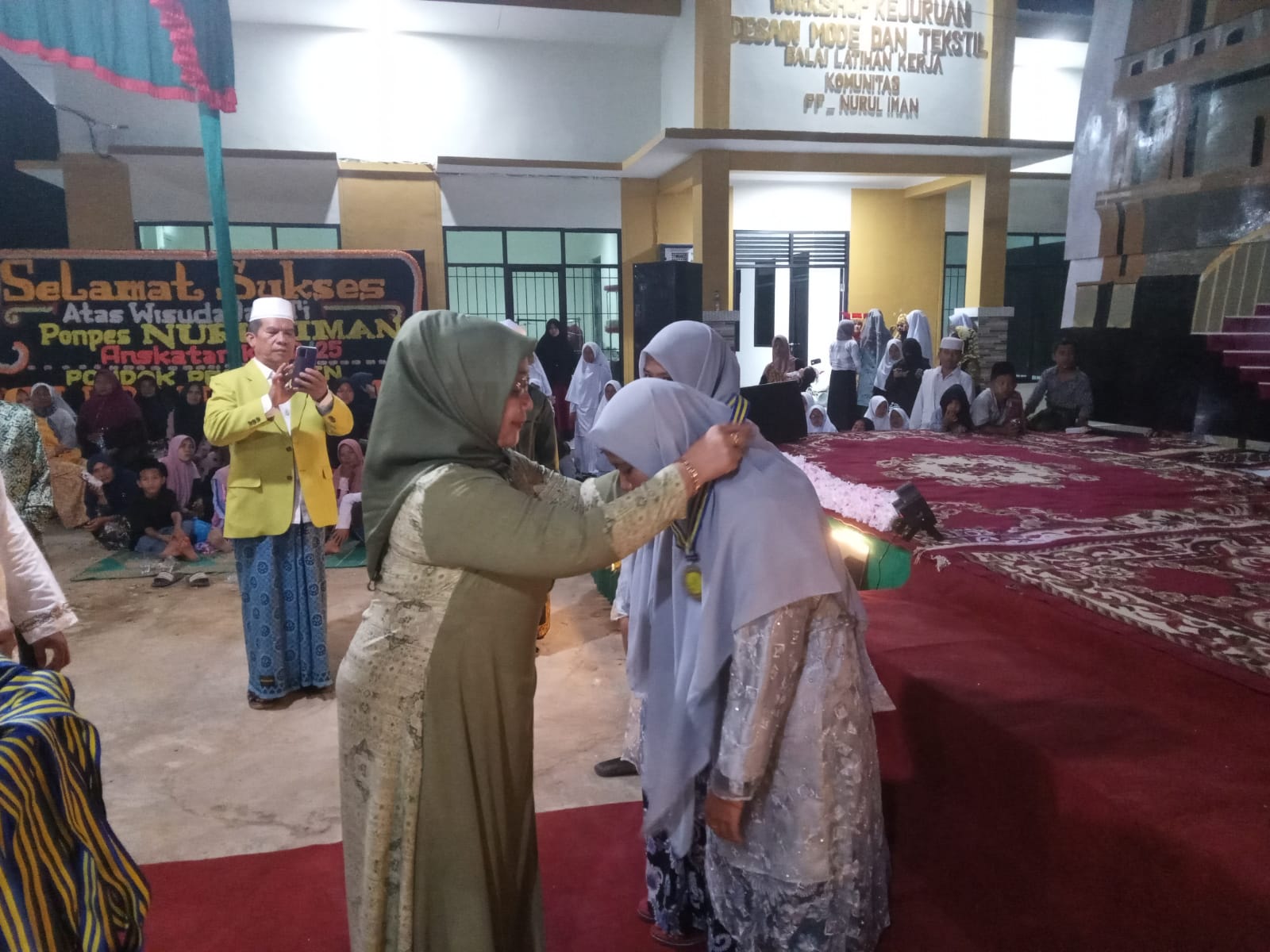 Lulusan Pesantren bisa Jadi Pemimpin