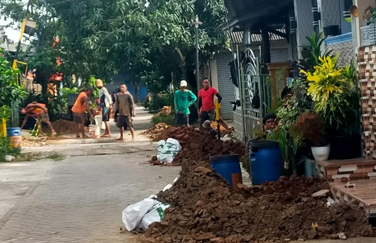 Diduga Proyek PDAM PT Biru Indah Internusa di Perumahan Regensi Desa Sukatani Cisoka, Pengerjaan Asal Asalan, 