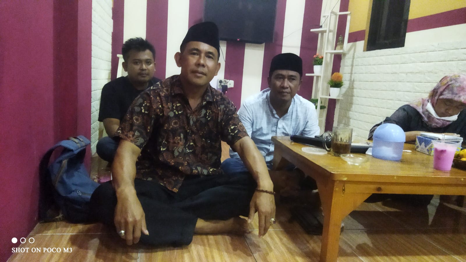 Jalin Silaturahmi di Bulan Suci Ramadhan, Ade Sapei Kades Cikuya Mengadakan Bukber Dengan Para Ketua RT, Ketua