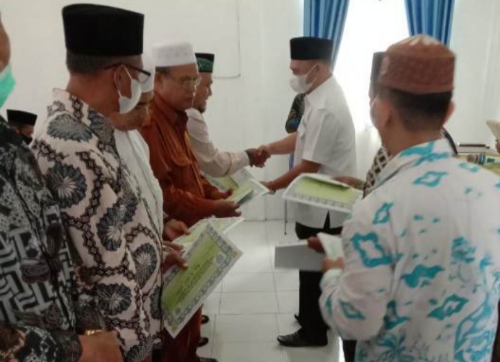 Bupati Labuhanbatu Serahkan Dana Hibah MUI