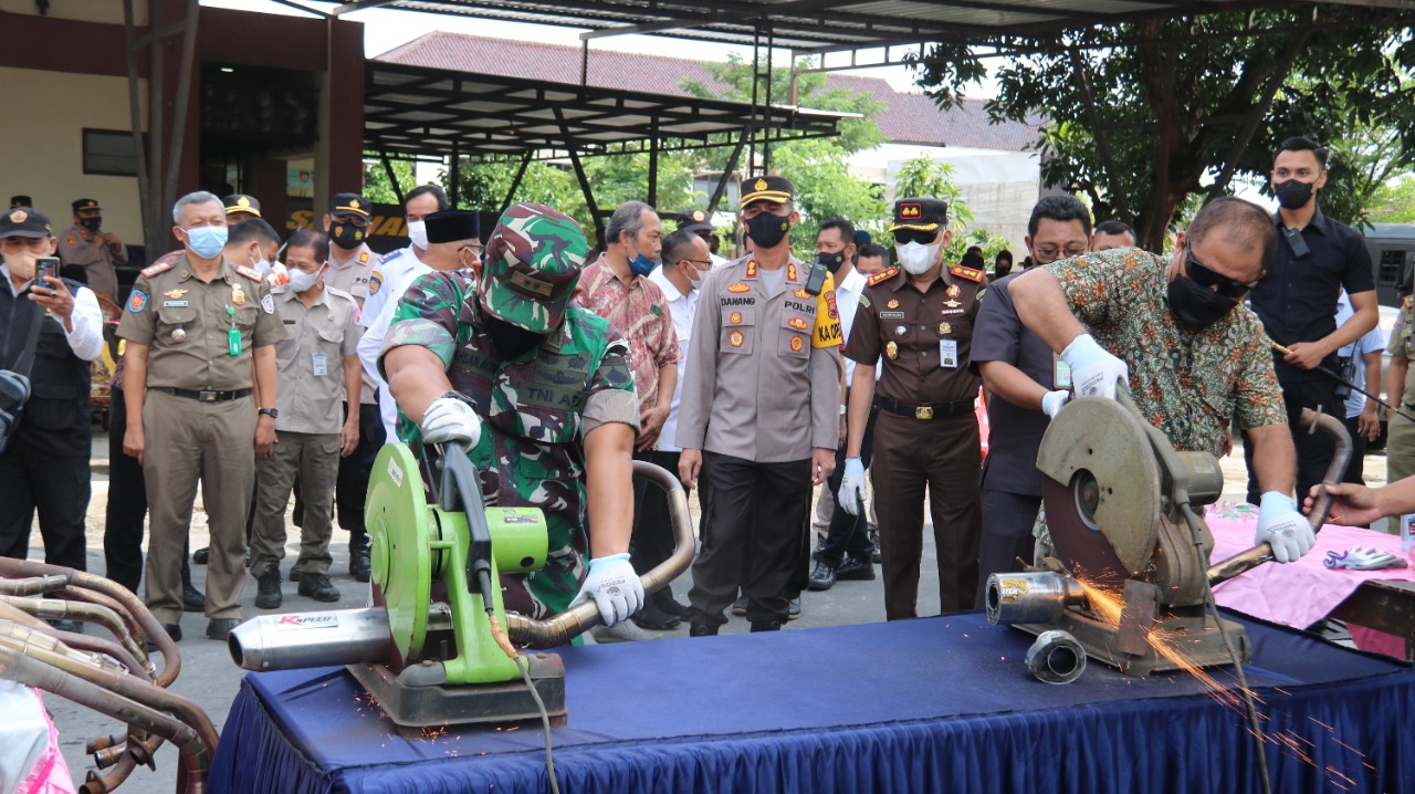 Polres Karanganyar Musnahkan Barang Bukti Hasil Operasi Pekat, Wujud Komitmen Polres Karanganyar Jaga Kesucian