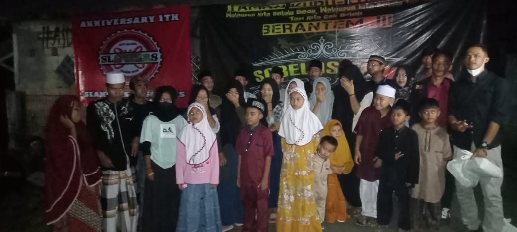 Komunitas Musik Slankers Bogor Amper (SBA) Berbagi Takjil dan Santunan Anak Yatim – Piatu