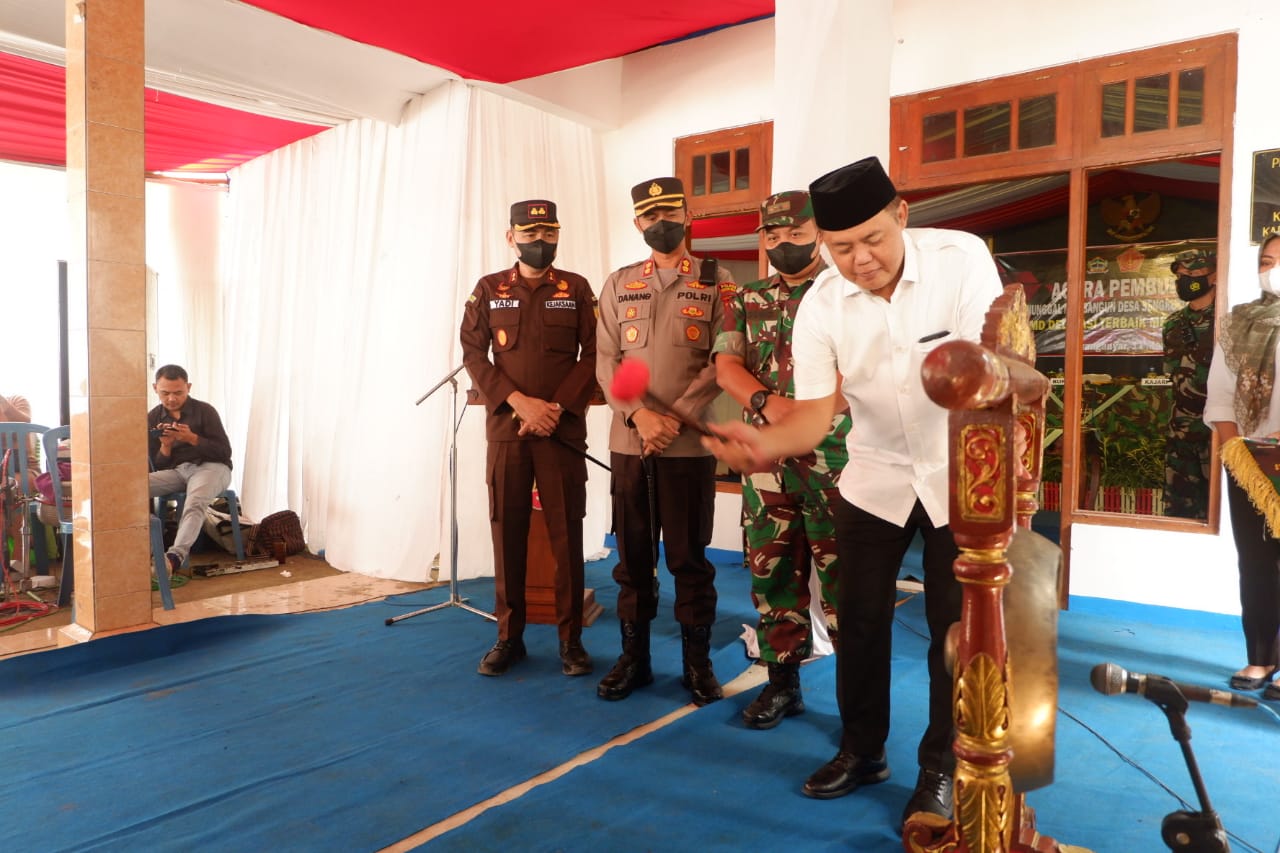 Bupati Karanganyar Membuka TMMD Sengkuyung Tahap l Tahun 2022 bersama Kodim 0727 Serta Masyarakat Desa Jatiwar