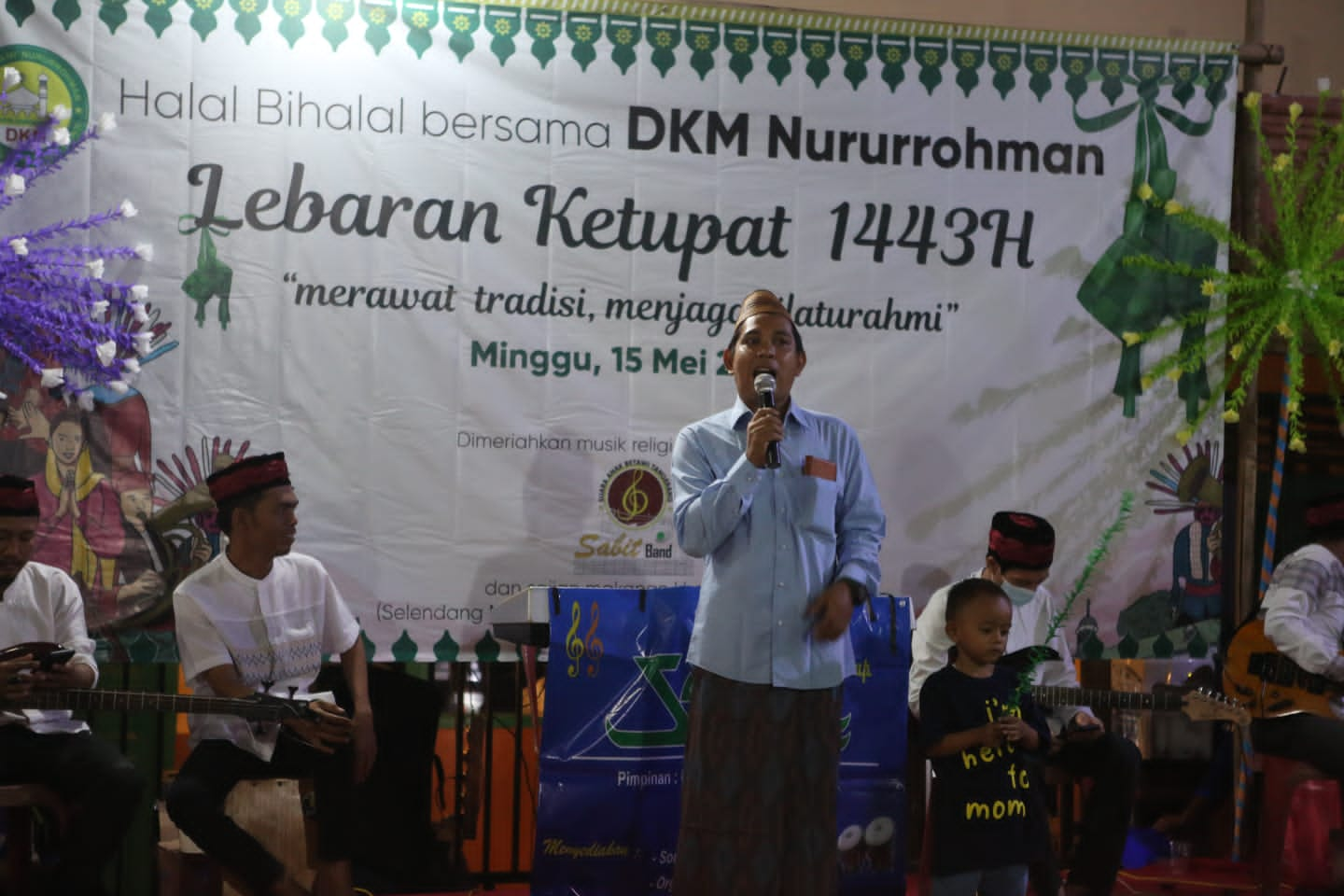 Lebaran Ketupat DKM Nururohman, Ikhtiar Merawat Tradisi Menjaga Silaturahmi