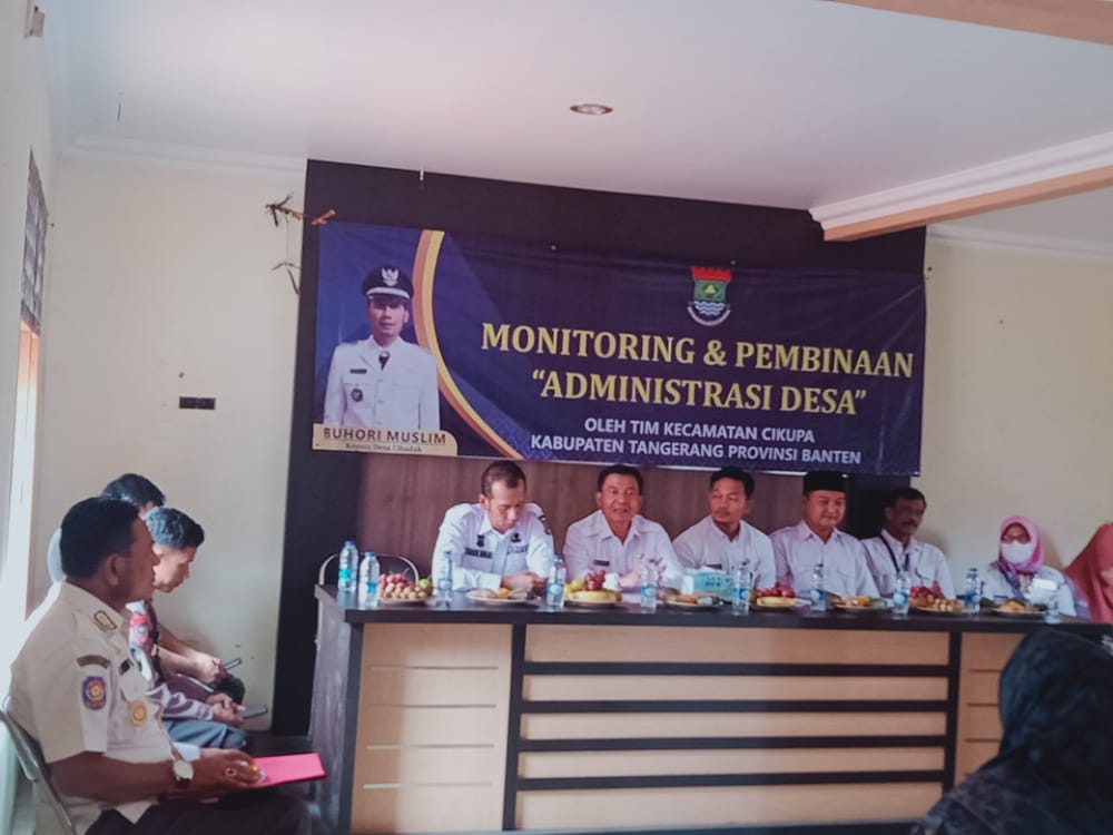 Camat Cikupa Lakukan Monitoring dan Pembinaan Administrasi Desa Cibadak