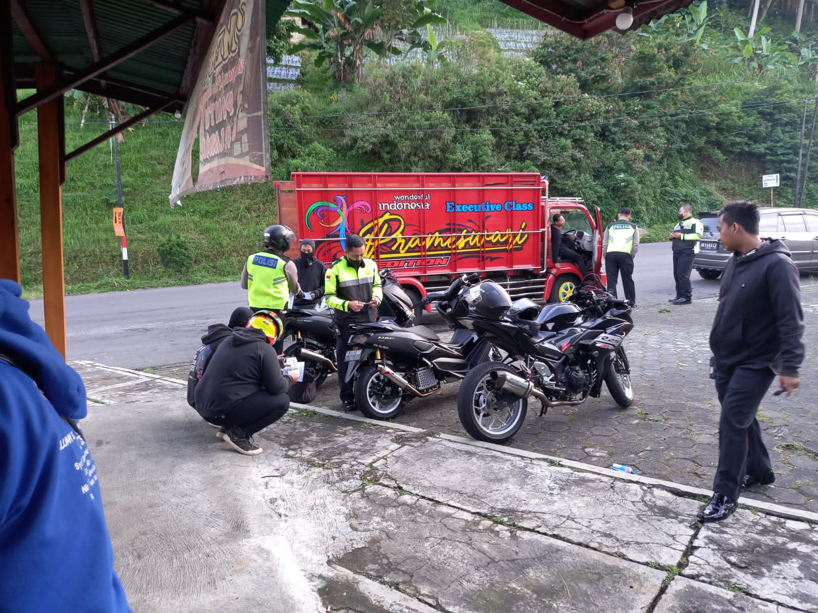 Bergaya Keplek Miring 24 Motor Berakhir Pekan di Kantor Polisi Karanganyar