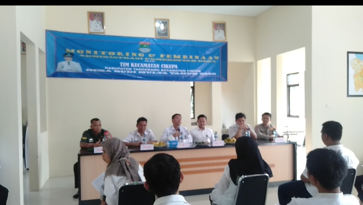 Camat Cikupa Bersama Tim Monitoring dan Pembinaan Administrasi di Desa Budimulya