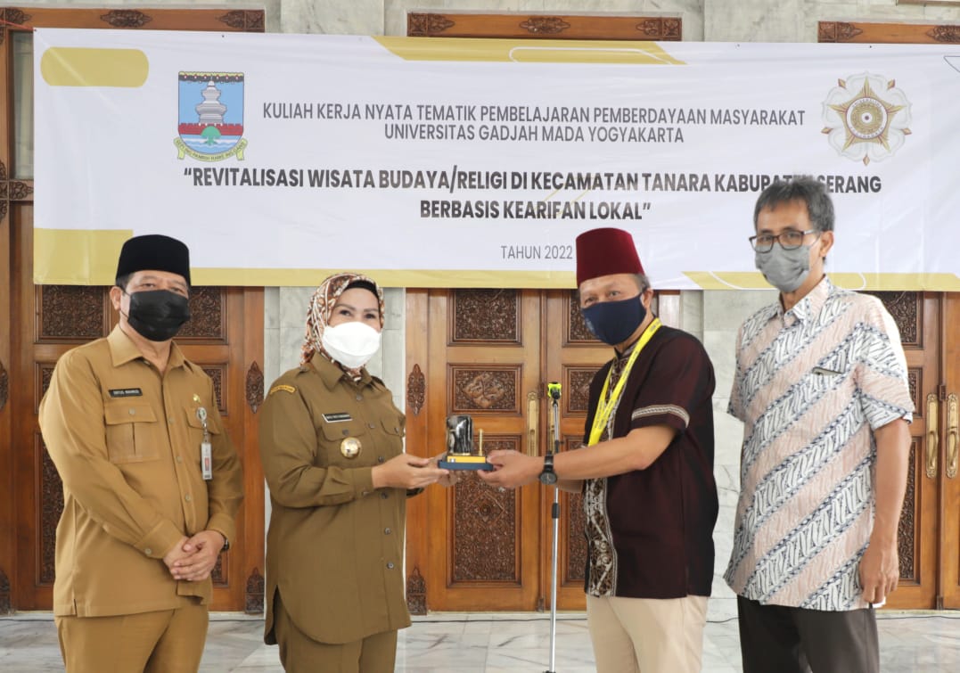 Puluhan Mahasiswa UGM Siap Kembangkan Wisata Religi Tanara