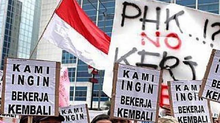 Viral di Media Sosial 289 Karyawan Baru Training yang diduga di PT Victory Chingluh Indonesia Ter- PHK