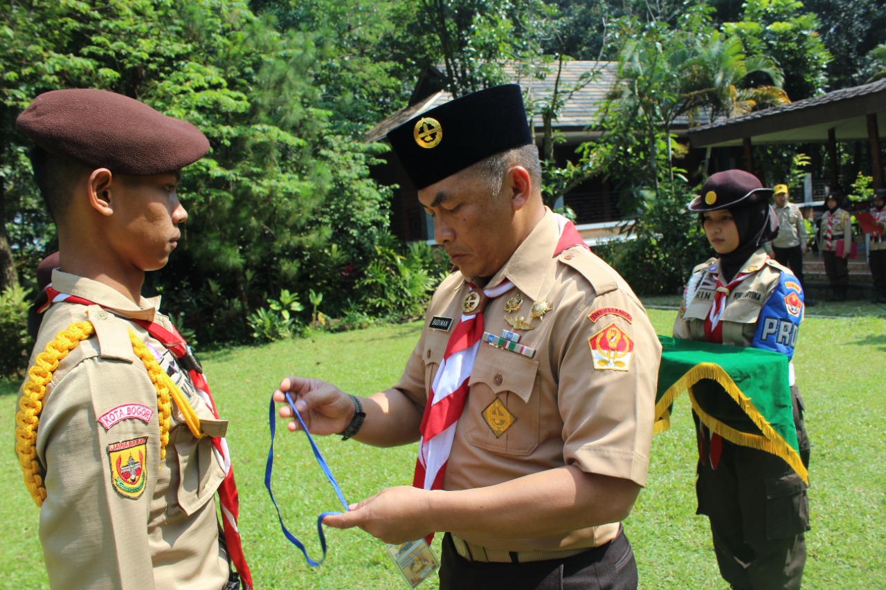 Korem 061/SK Gelar Persami Pramuka di Eco Toursm Forest Babakan Madang