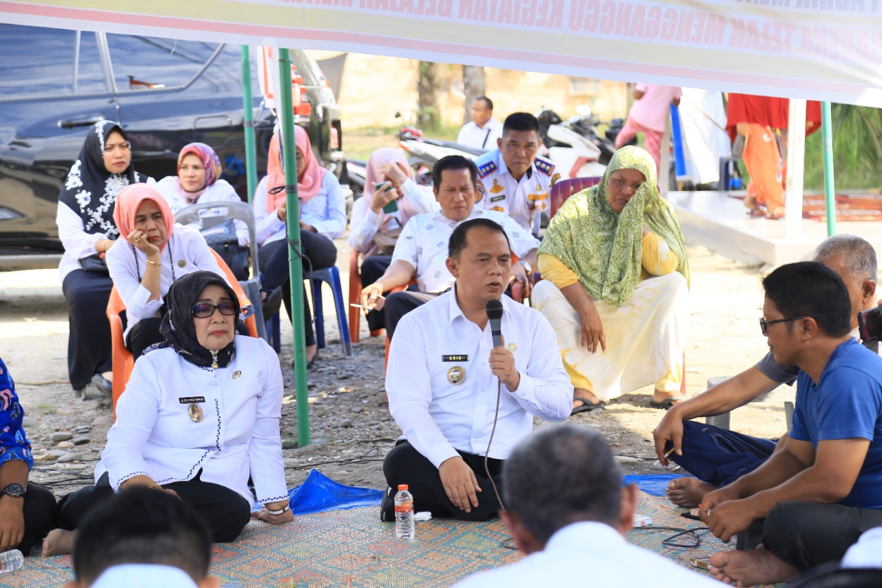 Temui Masyarakat, Bupati dan Wakil Bupati Labuhanbatu Dengarkan Keluh Kesah