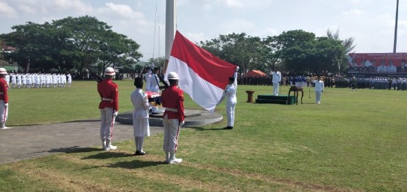 Upacara HUT Kemerdekaan RI Ke 77 , 6 Mantan Napiter Terima Bendera Sang Saka