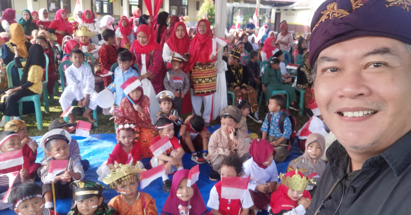 Ketum IWO Hibur Anak-anak Natar, Lampung Selatan