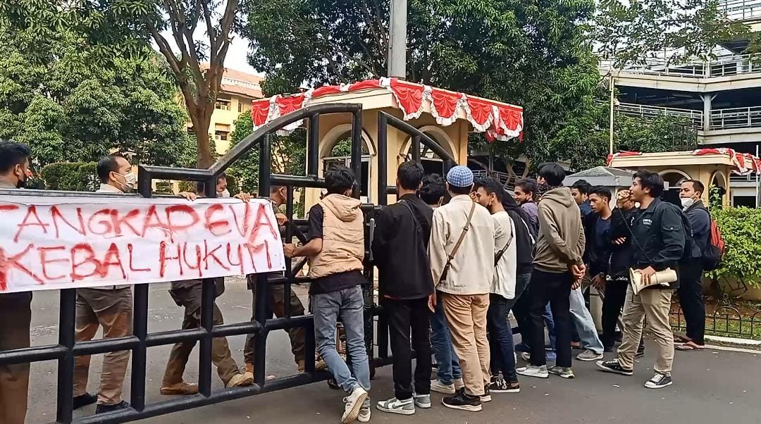 Mahasiswa Meminta Kepolisian dan DPRD Tindak Tegas Eva Emilia