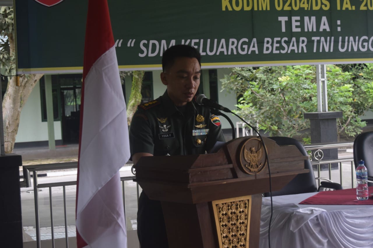 Menyelenggarakan Kegiatan Pembinaan dan Pemberdayaan Keluarga Besar TNI di Makodim 0204 DS