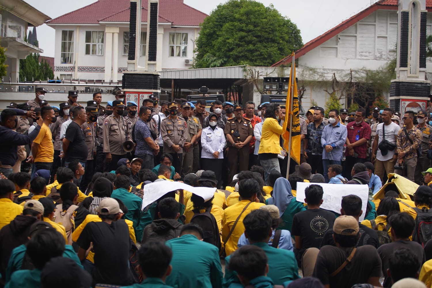 Wali Kota Pematang Siantar dan Forkopimda Terima Unjukrasa Mahasiswa Tolak Kenaikan Harga BBM