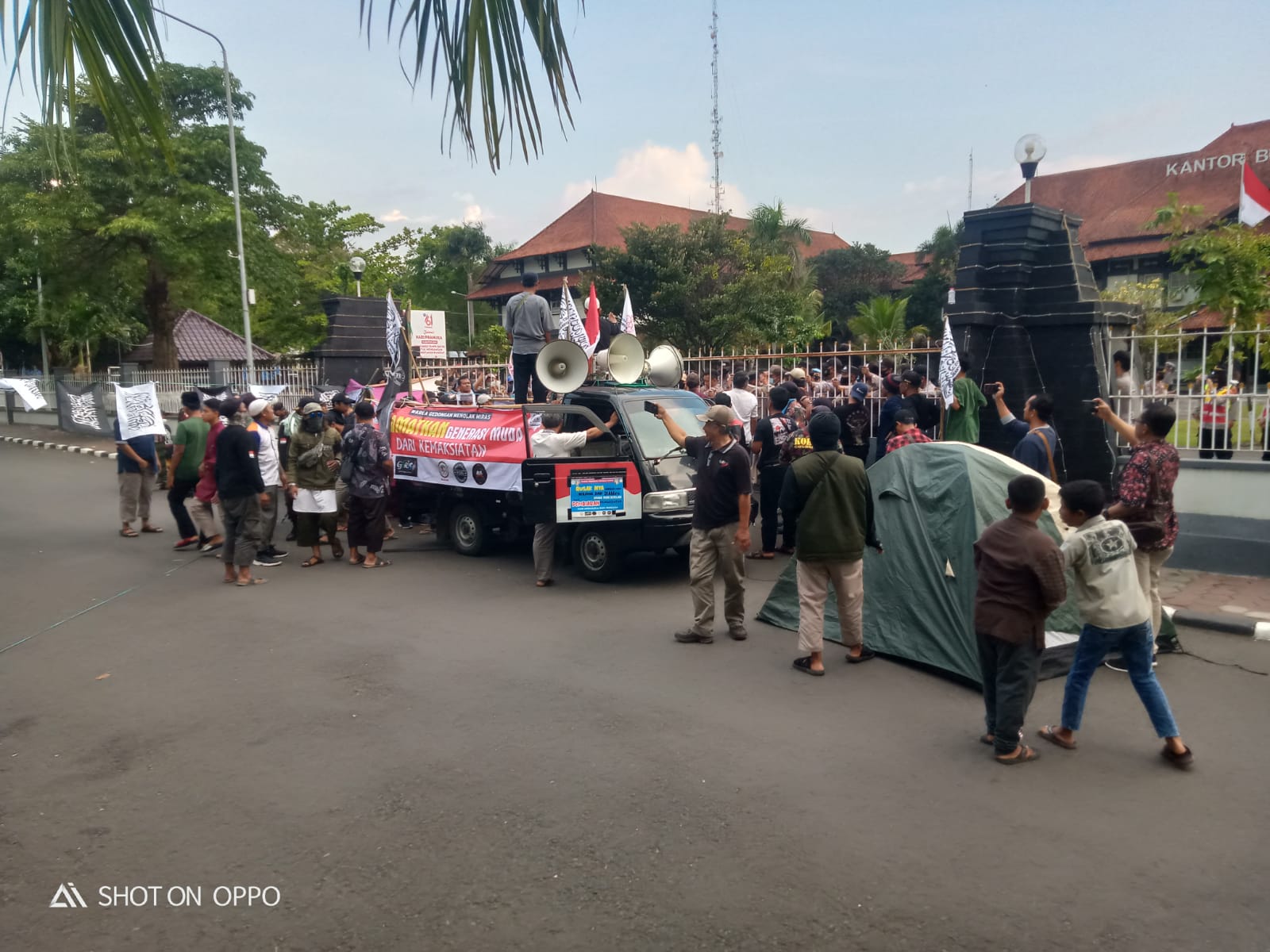 Black Arion Cafe Membuat warga Gedongan Bergolak Lagi Tagih Janjii Bupati