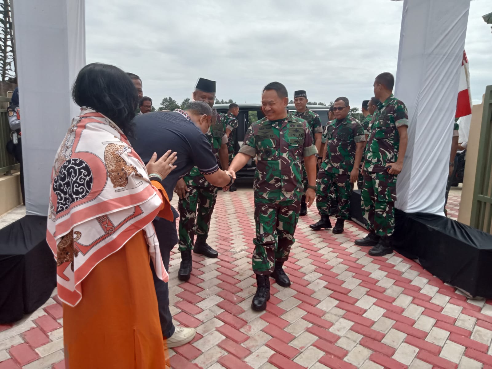 Jenderal TNI Dr. Dudung Abdurachman, S.E., M.M. Dalam Rangka Peresmian Masjid Baitul Mustofa Di Kemang Kiara D