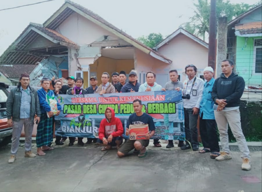 Peduli Korban Gempa Bumi Cianjur, Pengelola Pasar Desa Cikupa Berikan Bantuan