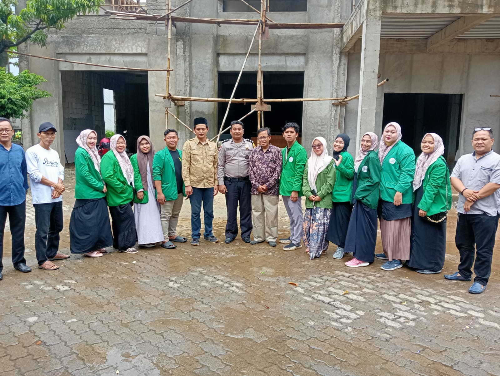 Kapolsek Cikupa Sambang Bersama Mahasiswa Fakultas Tarbiyah Ilmu Keguruan Cendikia Aditama Tangerang di Desa B